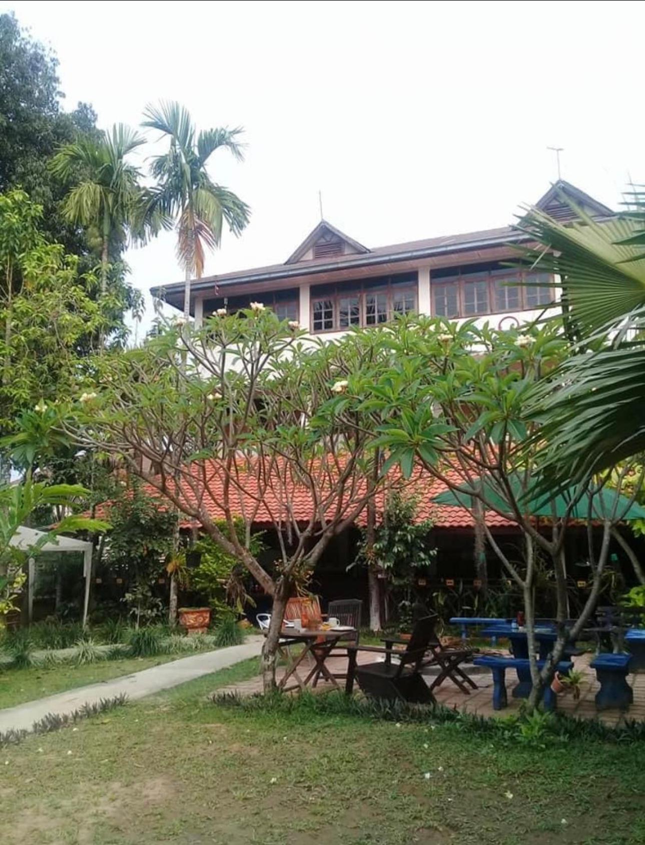 Thakhek Travel Lodge Exterior photo
