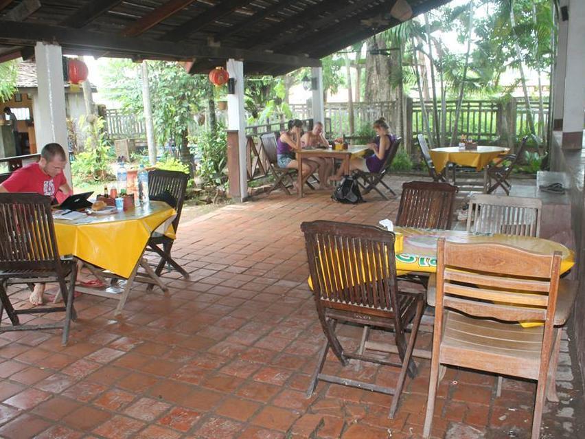 Thakhek Travel Lodge Exterior photo